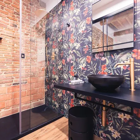 Design & * 卢奇尼亚诺