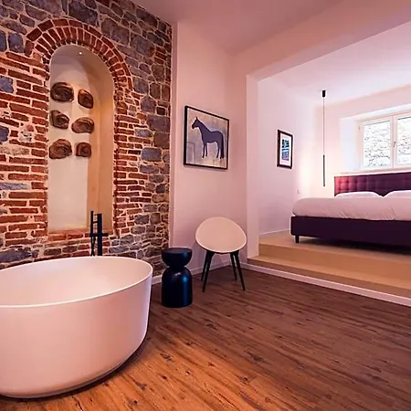 Design & Hotel *