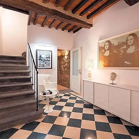 Design & * Lucignano